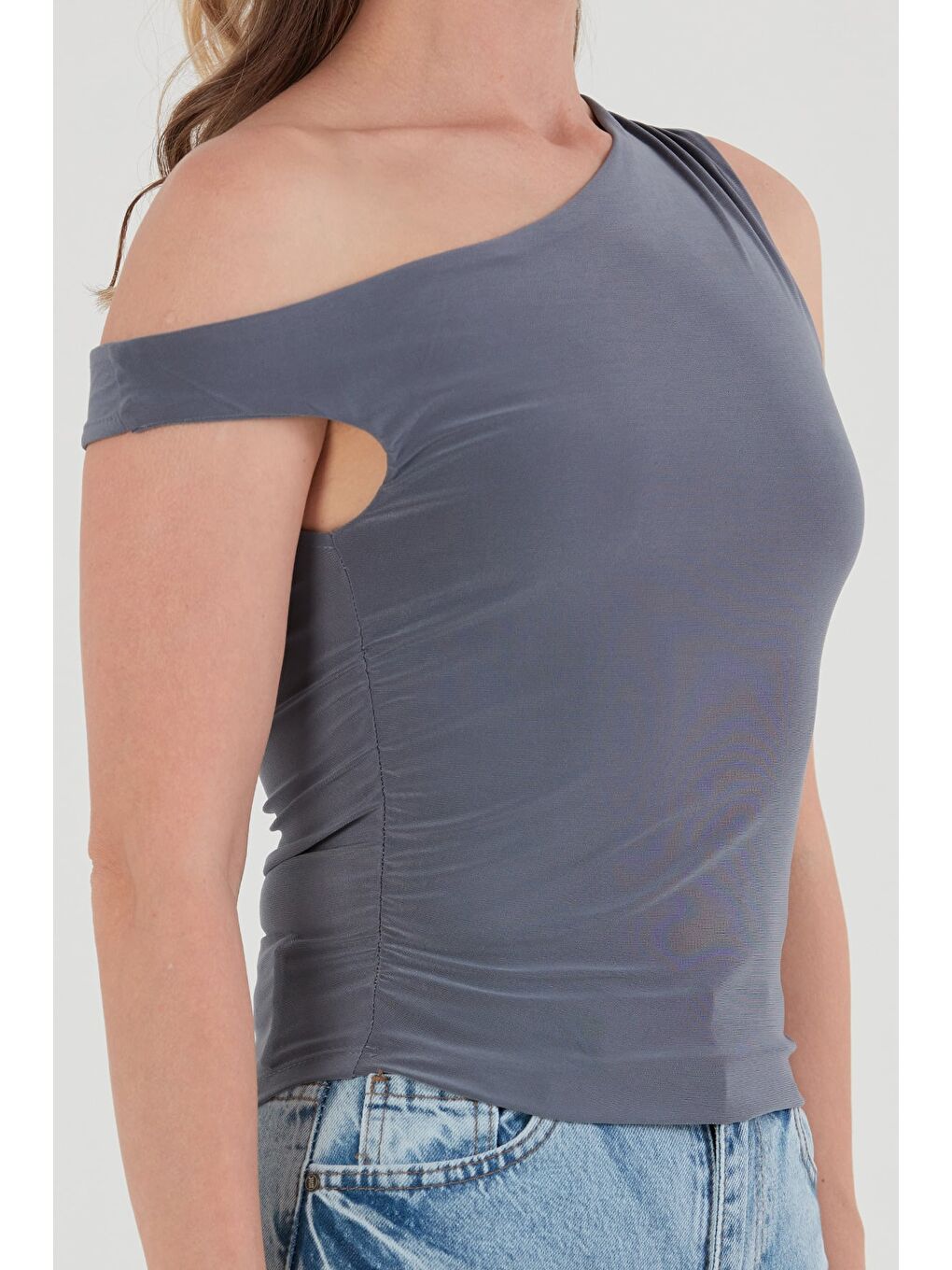 Antrasit Yanları Drapeli Tek Kol Bluz-4