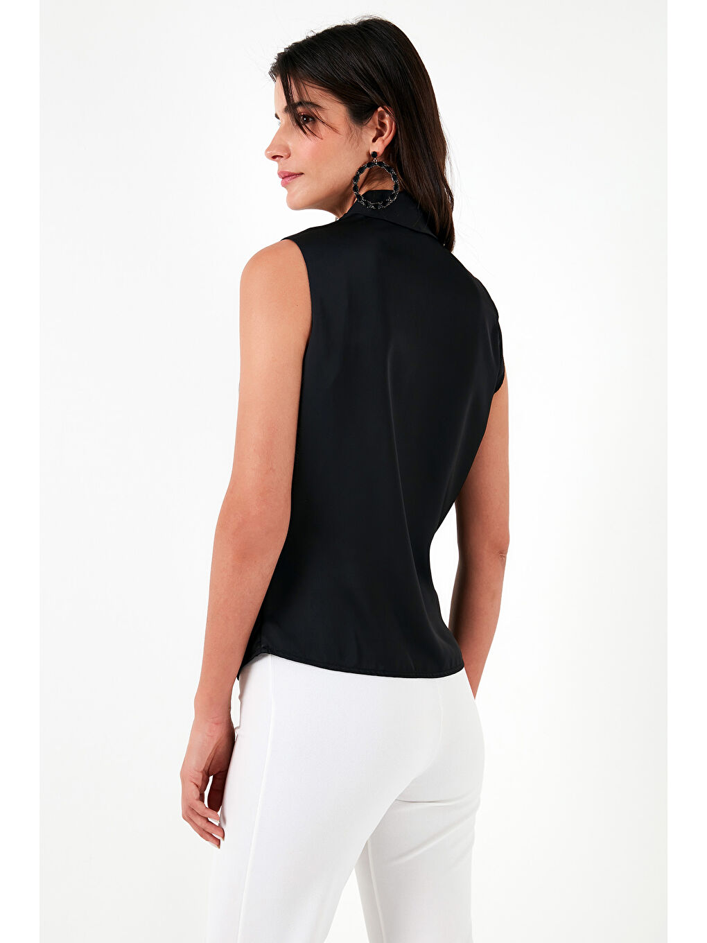 Siyah Kruvaze Yaka Kolsuz Saten Bluz 611Bz0341-5