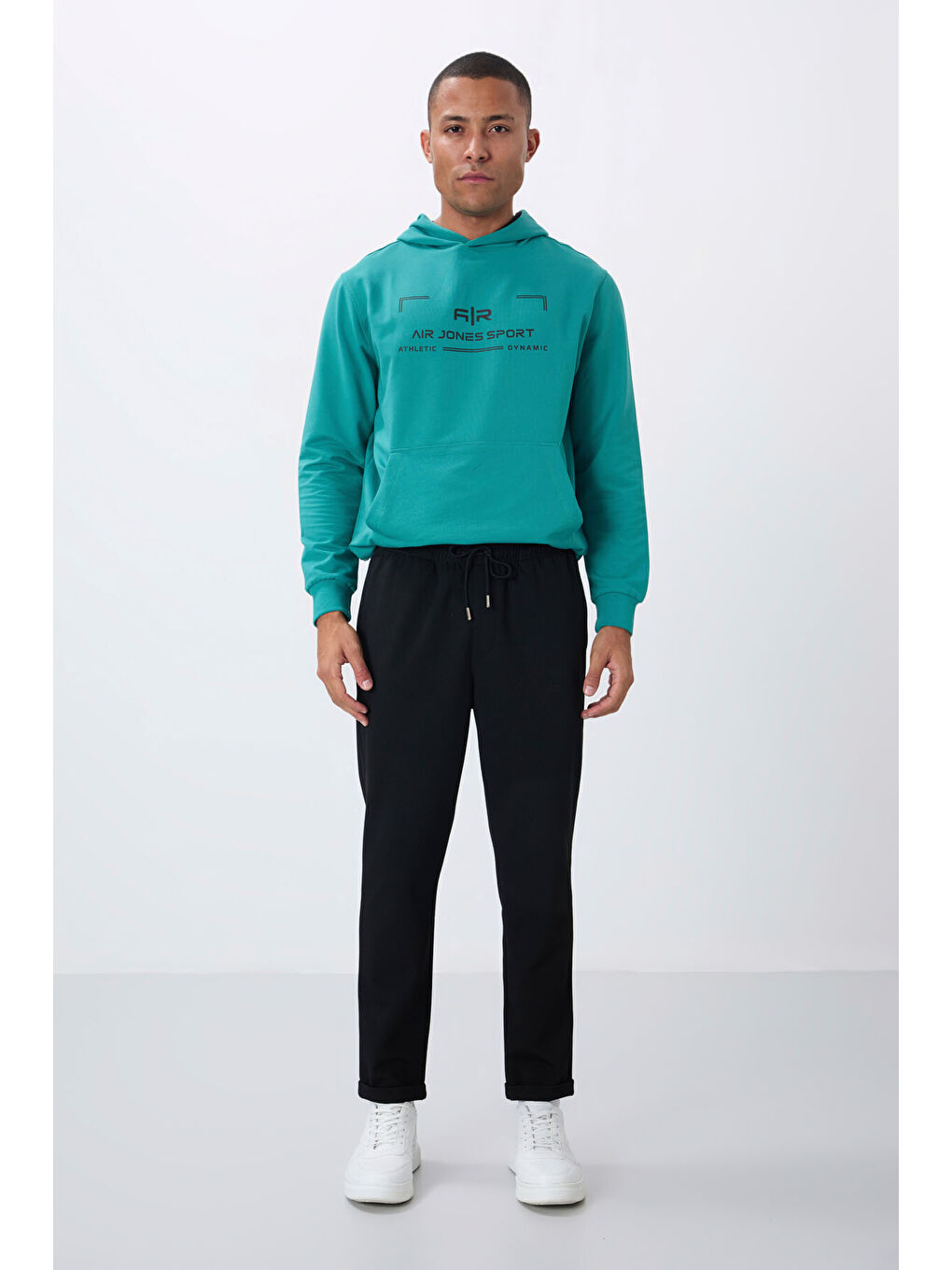 Siyah Yüzeyi Dokulu Standart Fit Erkek Eşofman Alt - 82154-1