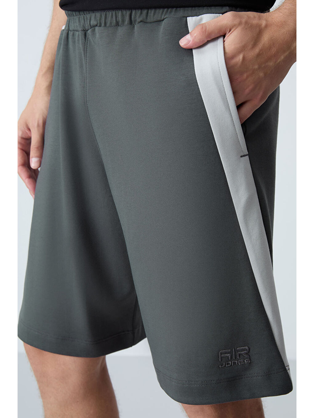 Haki Pamuklu Kalın Yumuşak Dokulu Standart Fit Basic Erkek Şort  - 81280-3