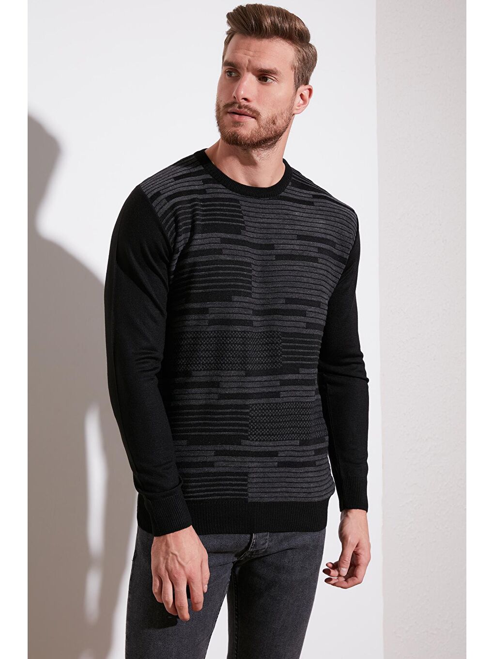 Siyah Regular Fit Bisiklet Yaka Yün Karışımlı Kışlık Kazak 6341020-1