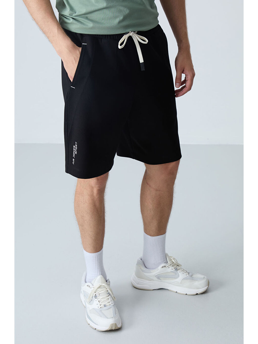 Siyah Pamuklu Kalın Yumuşak Dokulu Standart  Fit Basic Erkek Şort  - 81278-3