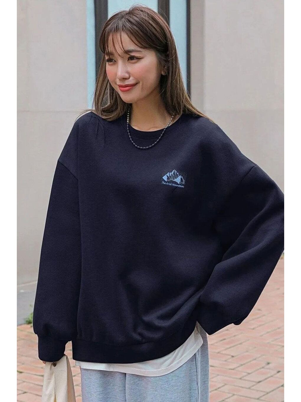 Kadın Lacivert Arid Mountain Baskılı Oversize Sweatshirt-1