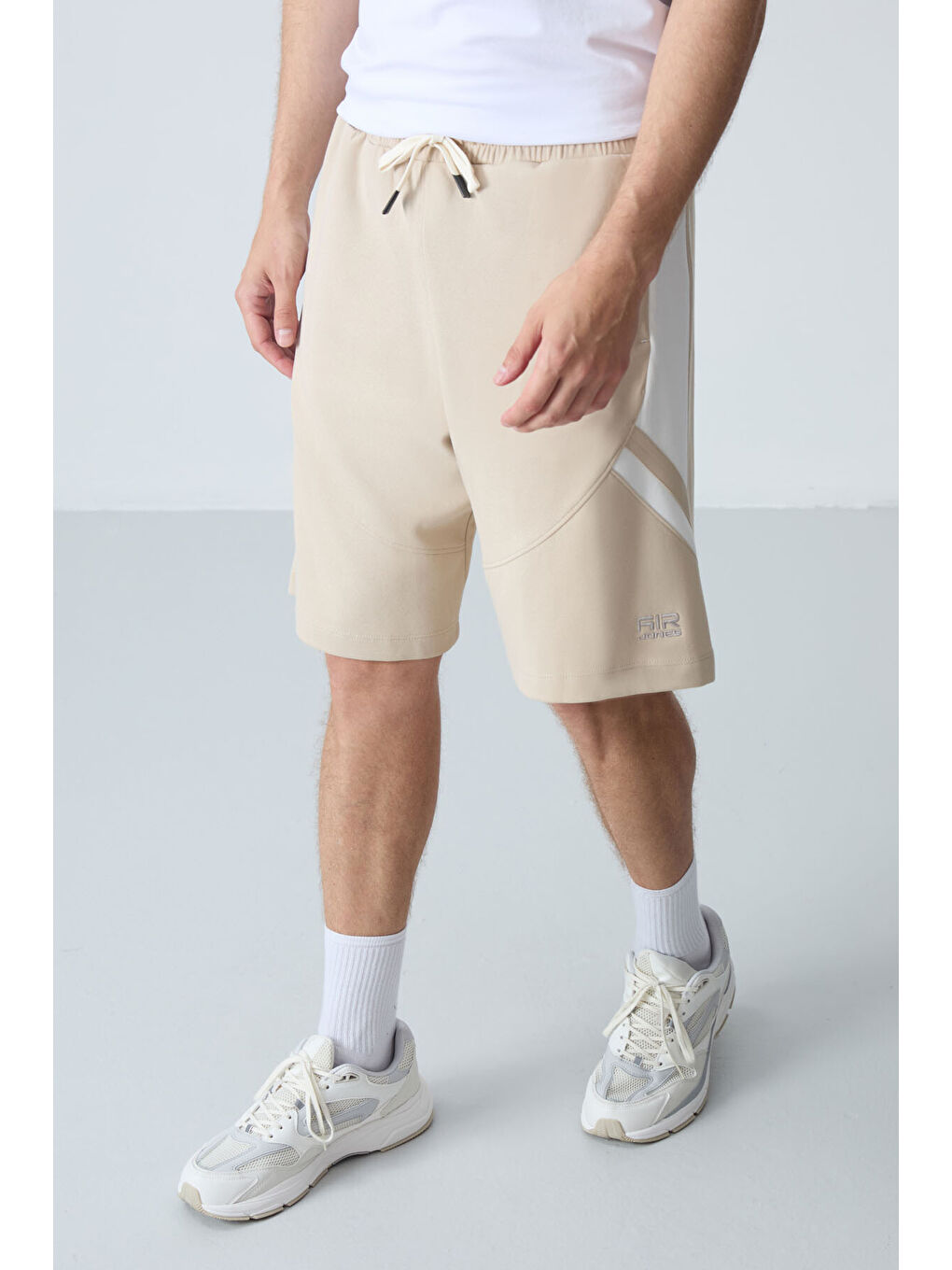 Bej Pamuklu Kalın Yumuşak Dokulu Standart Fit Basic Erkek Şort  - 81281-2