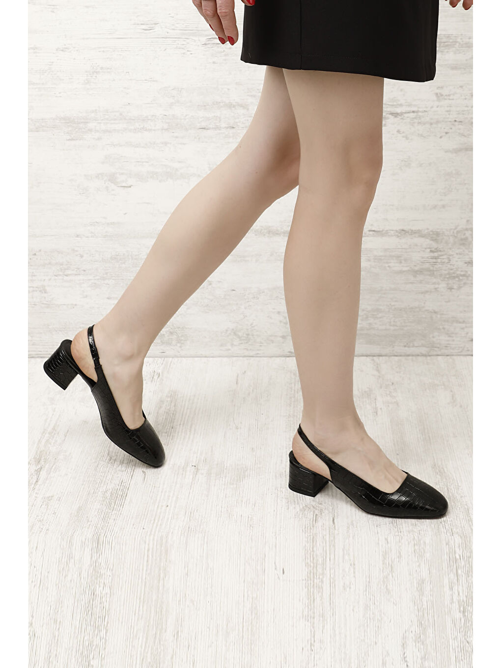 Siyah Kadın AÇIK SİYAH Kısa Kalın Topuklu Arkası Açık Ayakkabı-2