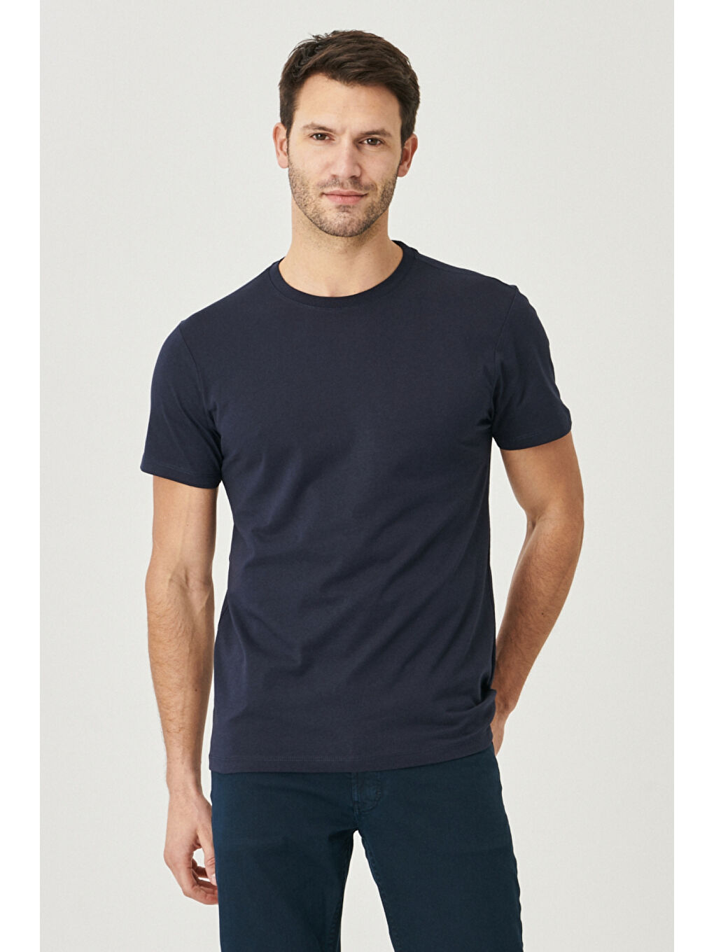 Erkek Lacivert Slim Fit Dar Kesim %100 Pamuk Bisiklet Yaka Kısa Kollu Tişört-5
