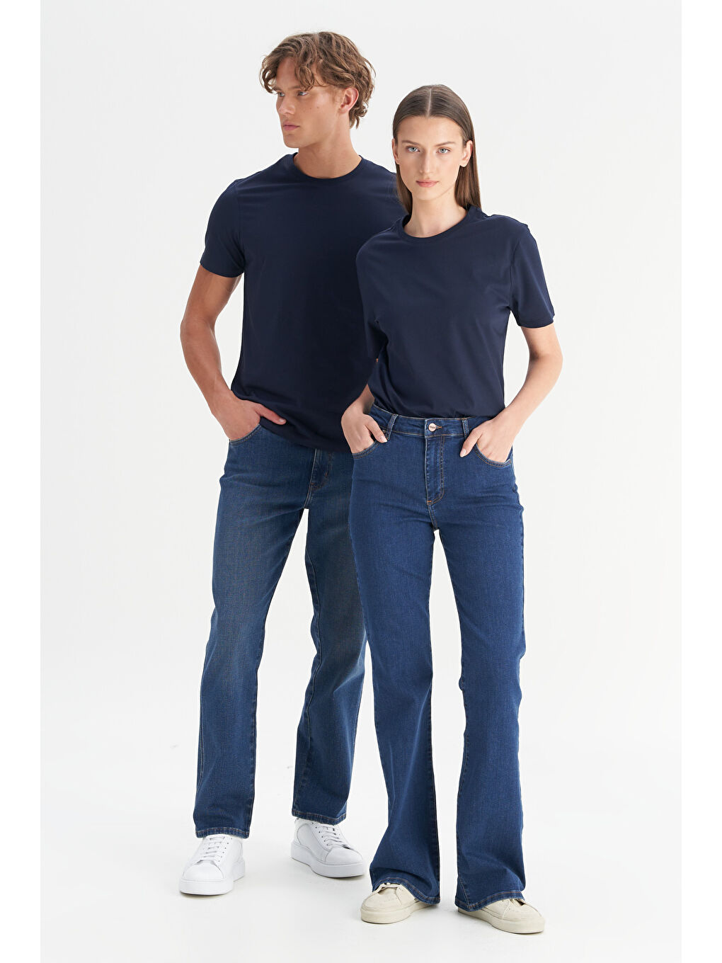 Erkek Lacivert Slim Fit Dar Kesim %100 Pamuk Bisiklet Yaka Kısa Kollu Tişört-6