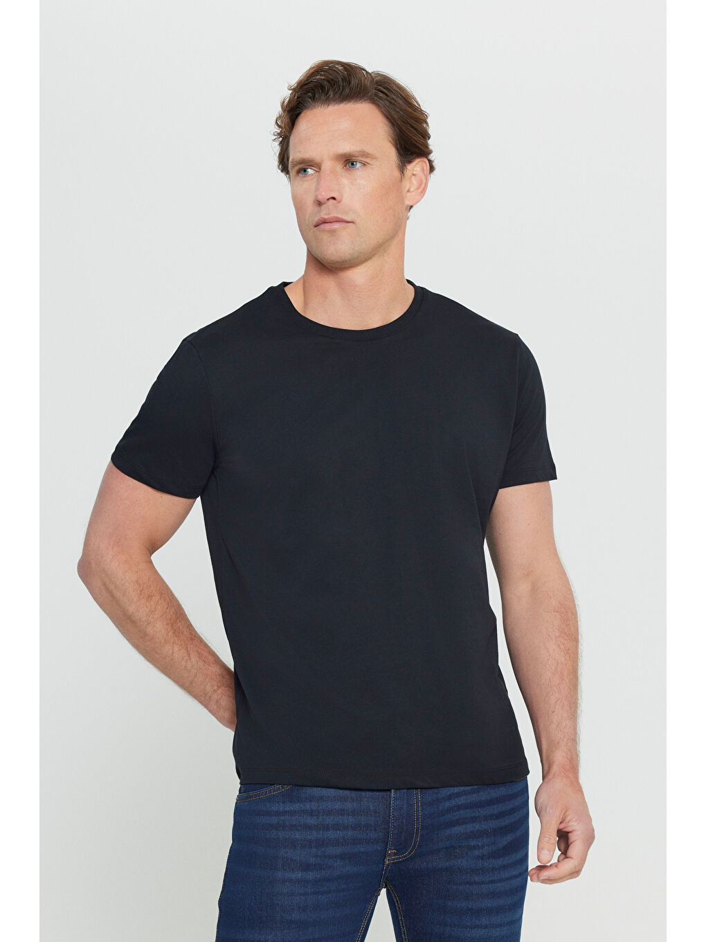 Erkek Siyah Slim Fit Dar Kesim %100 Pamuk Bisiklet Yaka Kısa Kollu Tişört-3