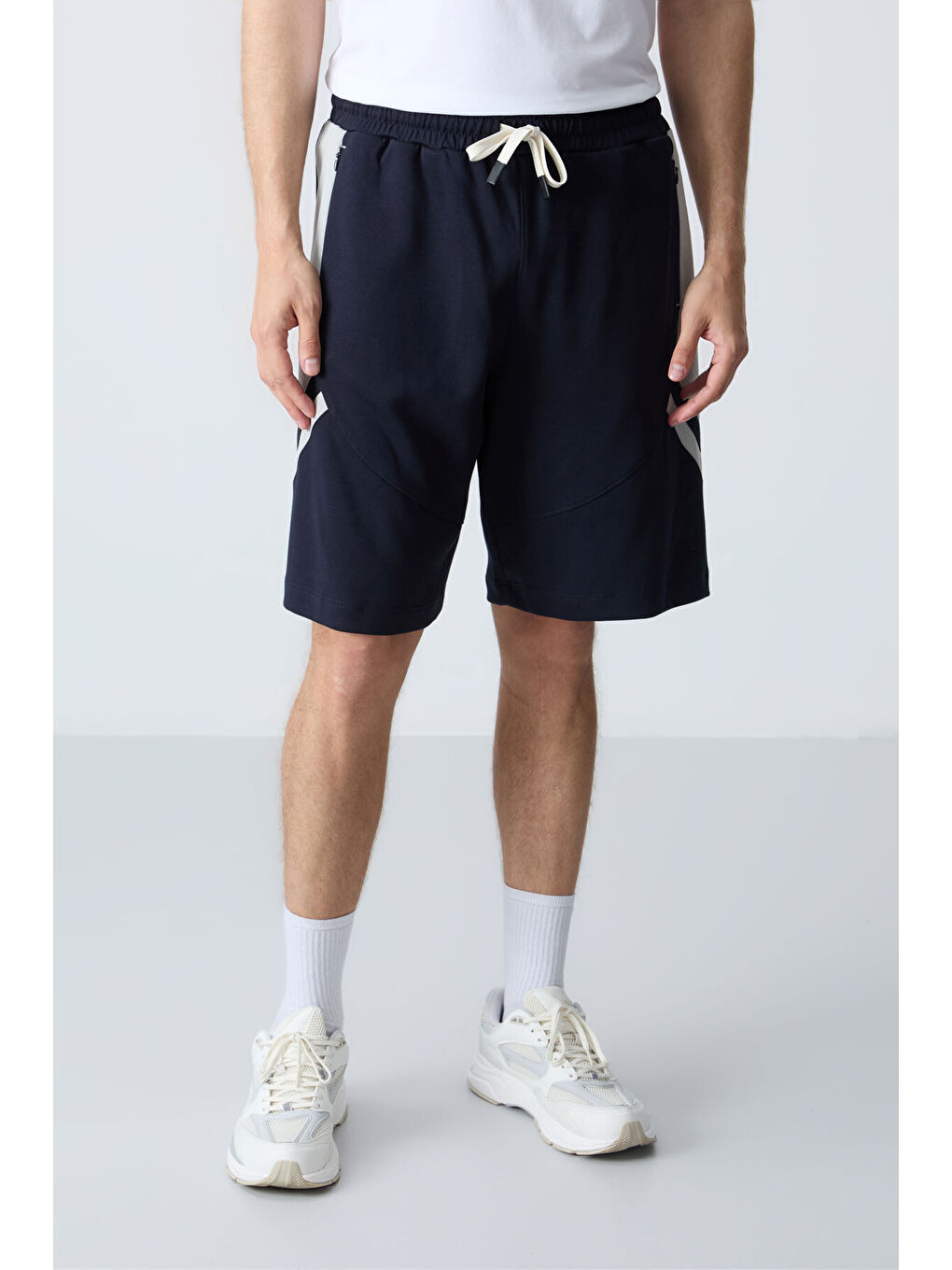 Lacivert Pamuklu Kalın Yumuşak Dokulu Standart Fit Basic Erkek Şort  - 81281-1