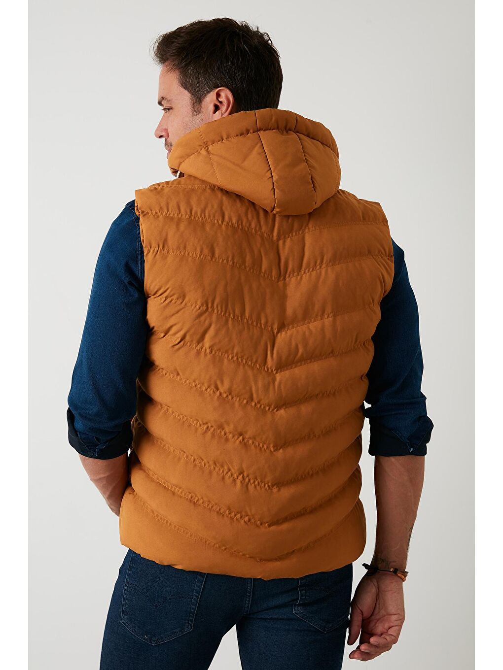 Sarı Kapüşonlu Slim Fit Yelek 556B5618-5