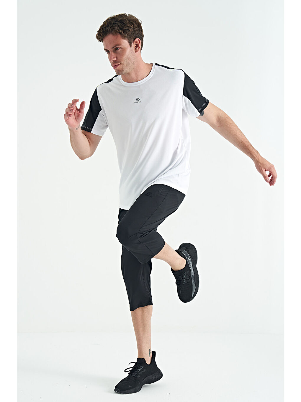 Siyah Bağcıklı Standart Kalıp Fermuar Cepli Aktif Spor Erkek Kapri - 83096-4