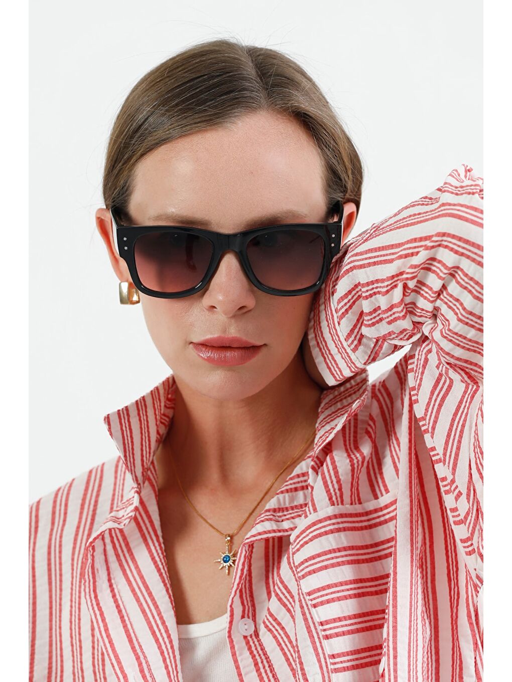 Pembe Parlak Çerçeveli Güneş Gözlüğü