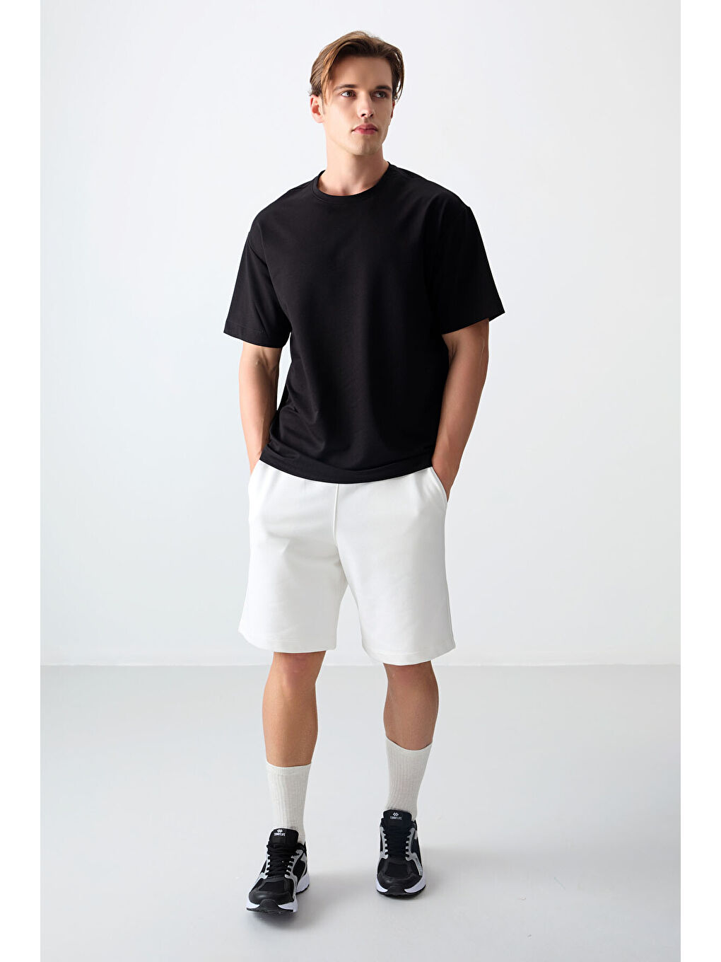 Siyah Pamuklu Kalın Yumuşak Dokulu Oversize Fit Basic Erkek Tişört- 88377-1