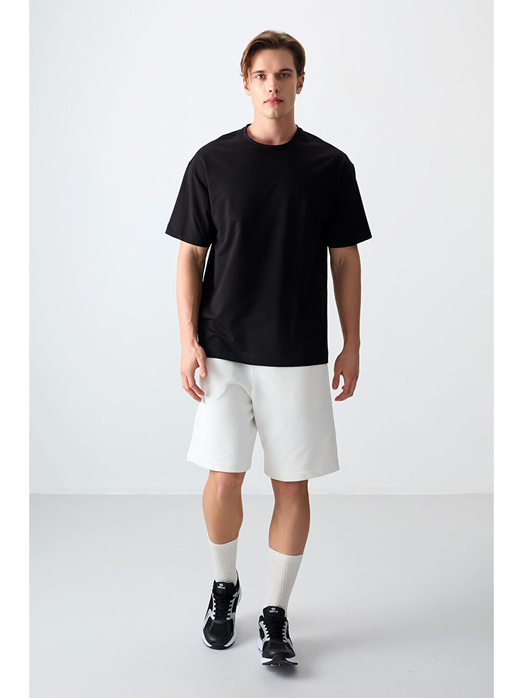 Siyah Pamuklu Kalın Yumuşak Dokulu Oversize Fit Basic Erkek Tişört- 88377-3