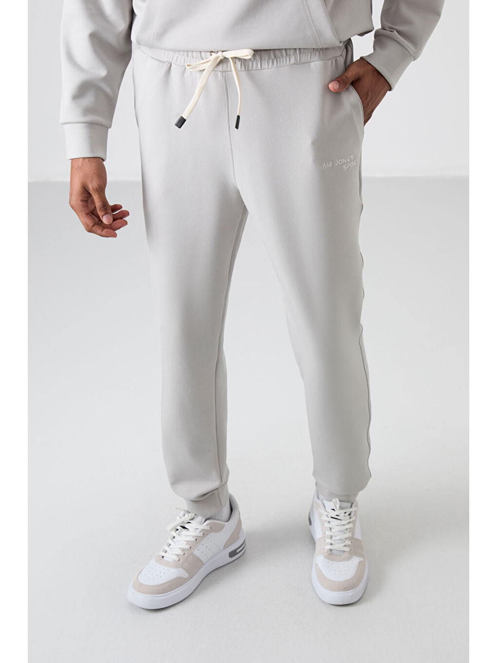 Bej Pamuklu Kalın Yumuşak Dokulu Comfort Fit Nakışlı Erkek Eşofman Takım - 85255-2