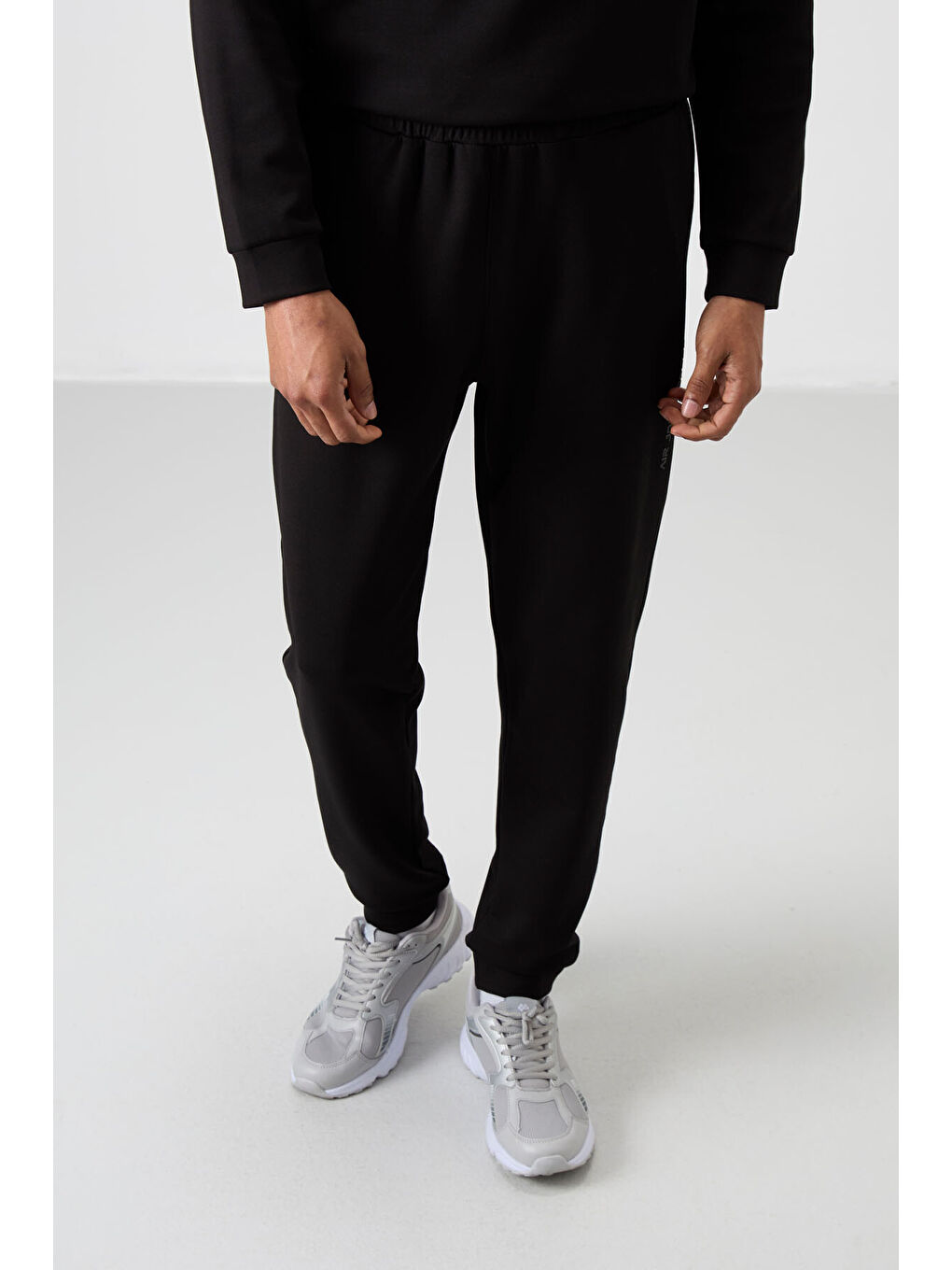 Siyah Pamuklu Kalın Yumuşak Dokulu Comfort Fit Baskılı Erkek Eşofman Takım - 85253-2