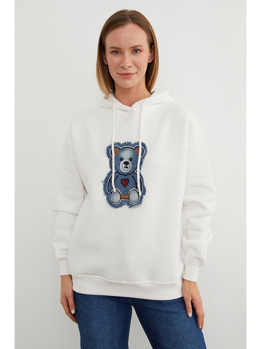 Beyaz 3 İplik Jean Ayıcık Nakışlı Oversize Kapüşonlu Sweatshirt-2