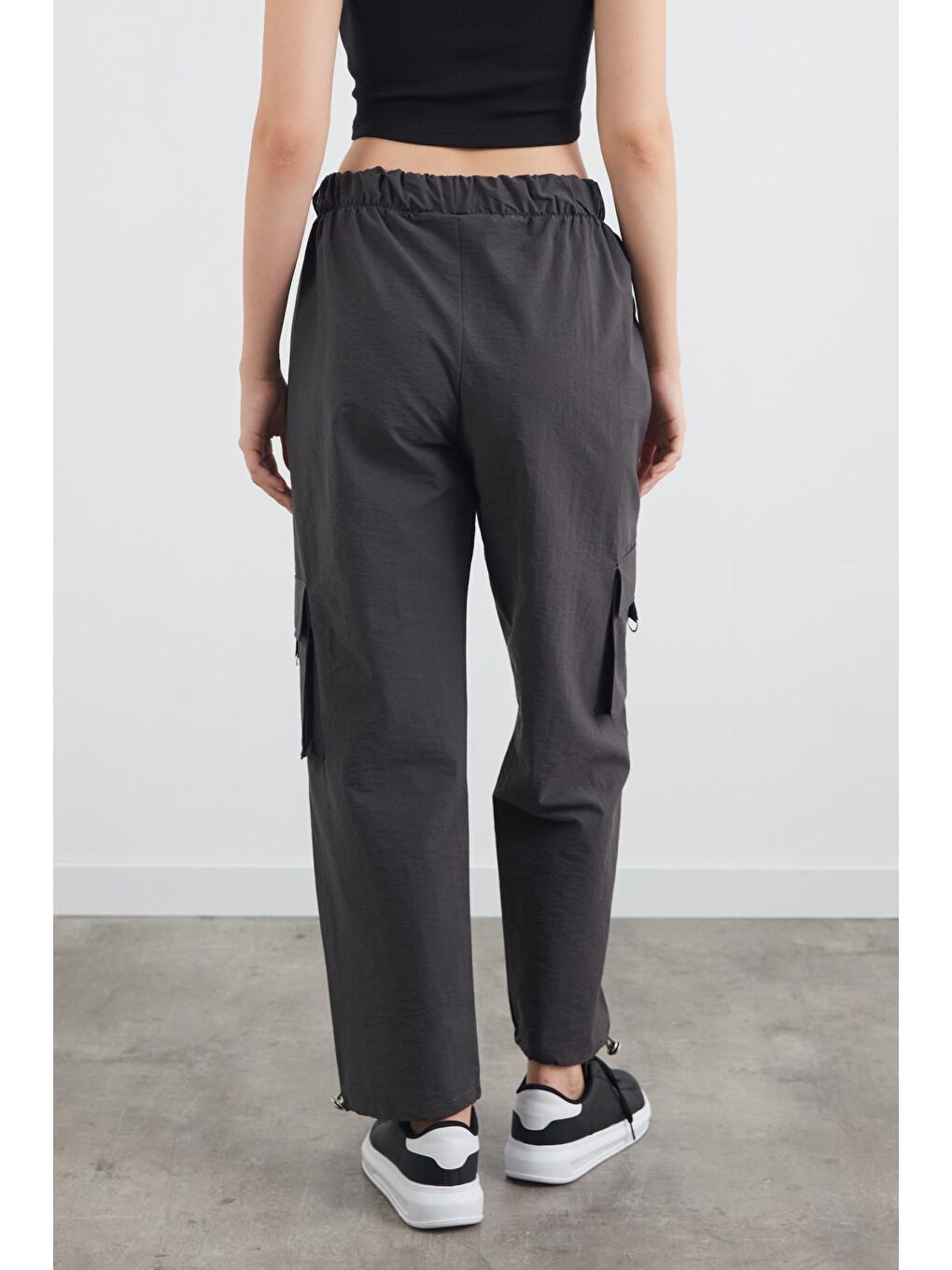 Antrasit Paçası Stoperli Kargo Cepli Paraşüt Pantolon-3