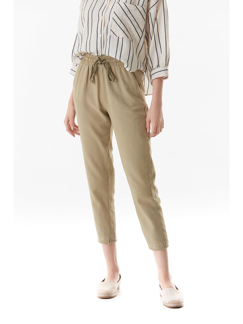 Haki Paçası Püsküllü Beli Lastikli Keten Pantolon-1