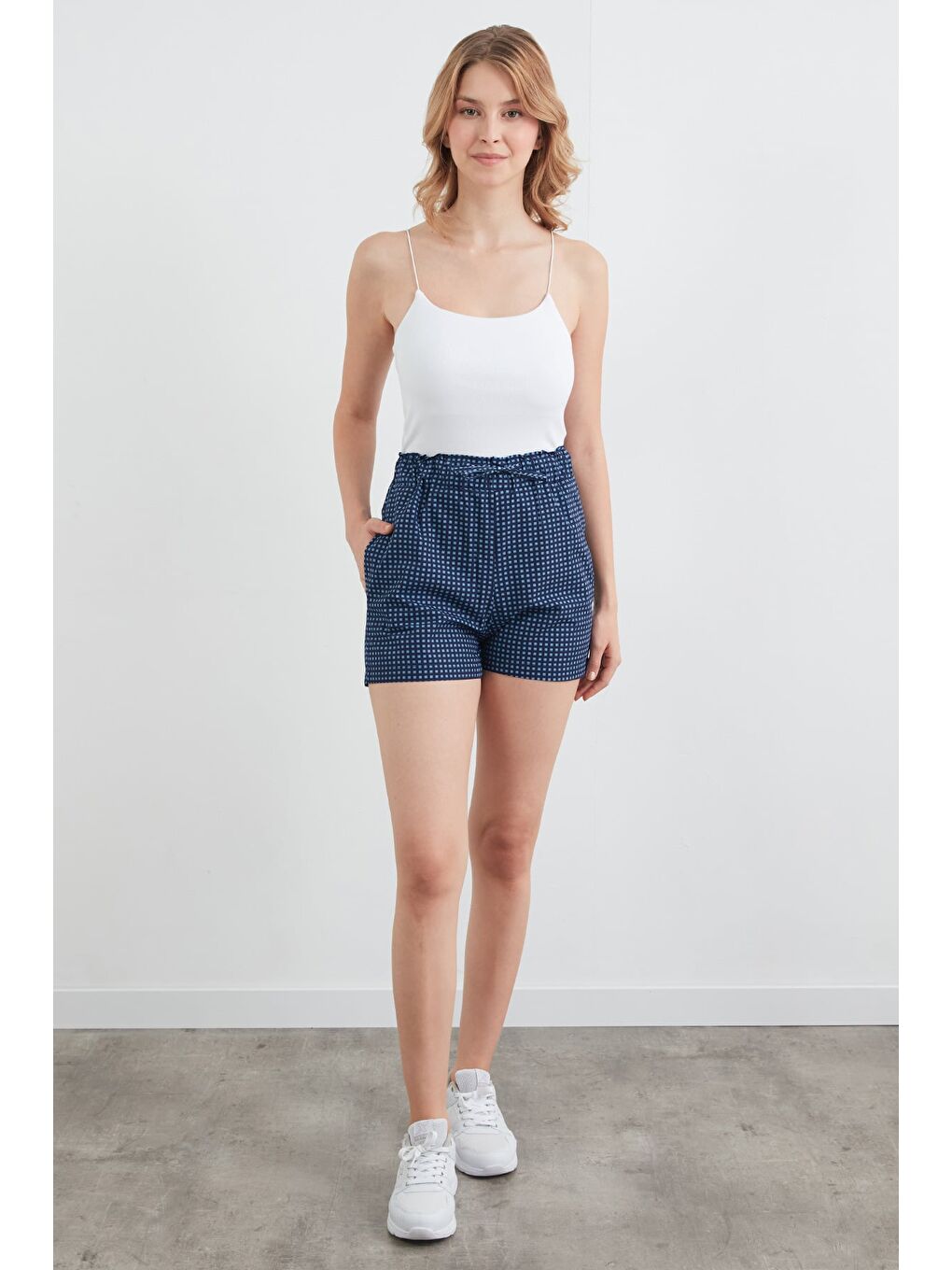 Lacivert Basic Pötikare Desenli Beli Lastikli Şort