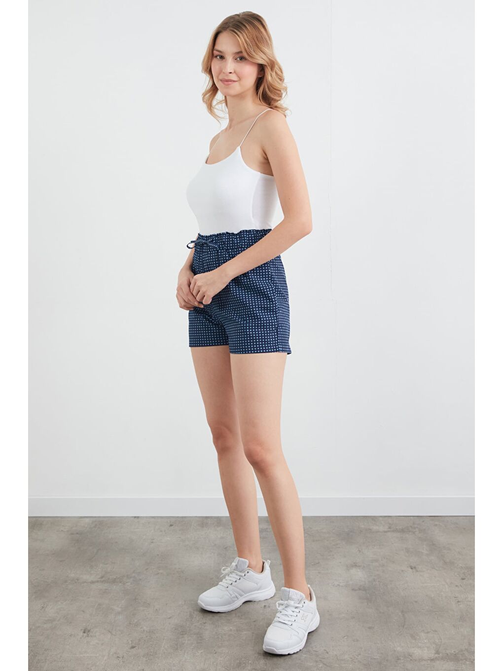 Lacivert Basic Pötikare Desenli Beli Lastikli Şort-2