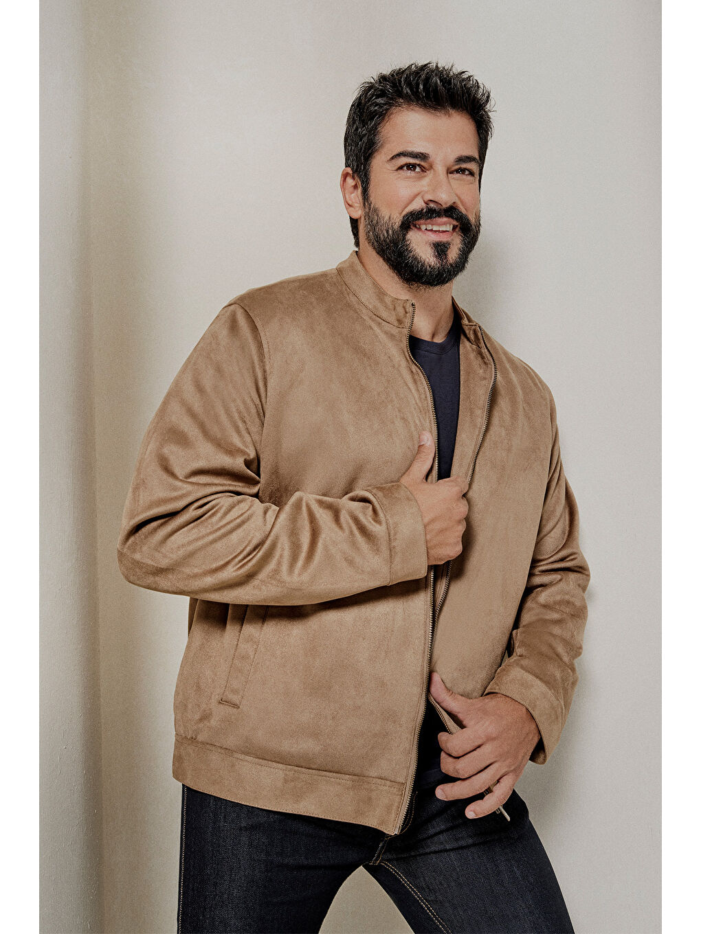 Erkek Bej Standart Fit Normal Kesim Dik Yaka Yağlı Görünümlü Mont-2