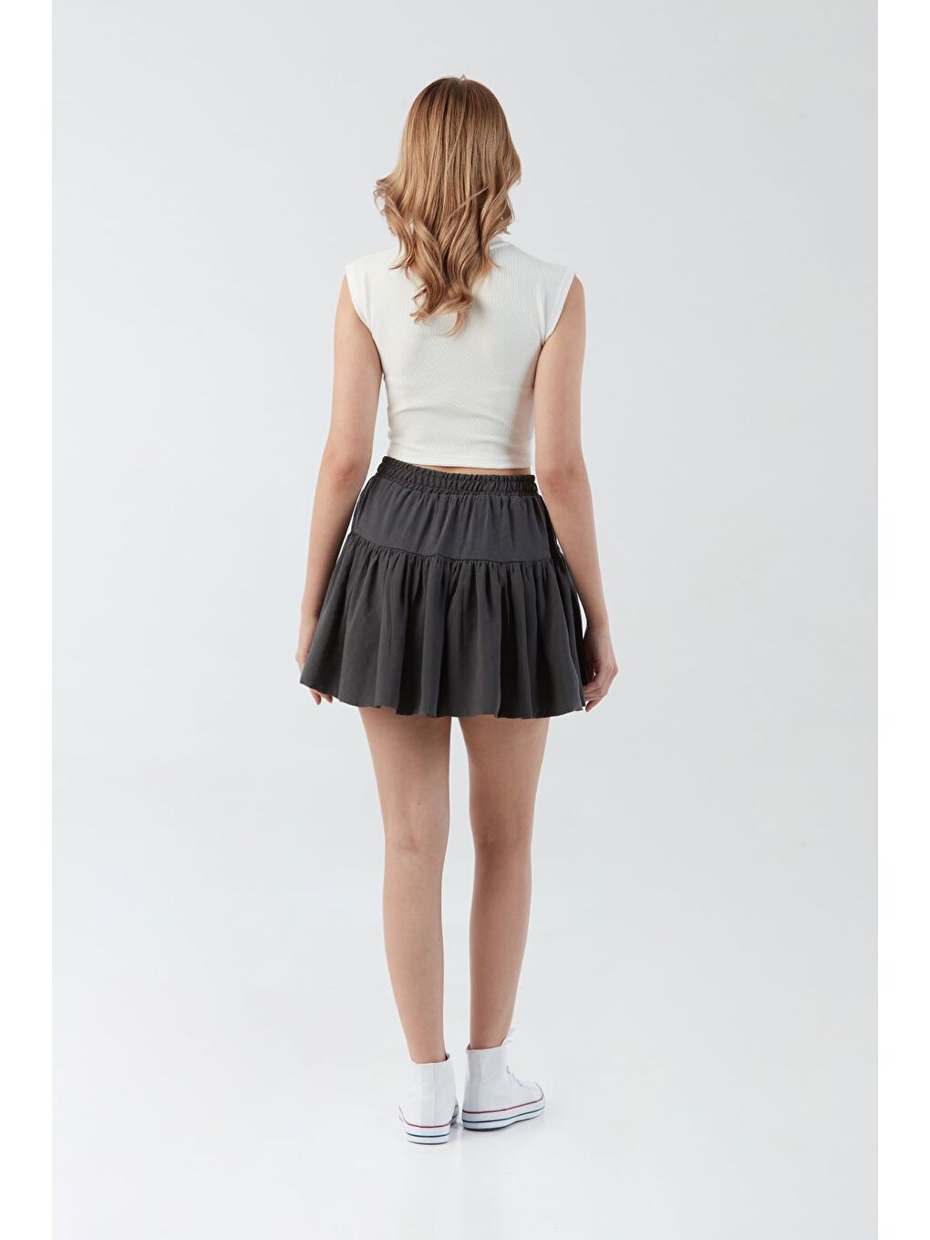 Antrasit Kurdele Detaylı Fırfırlı Şortlu Modal Etek-4