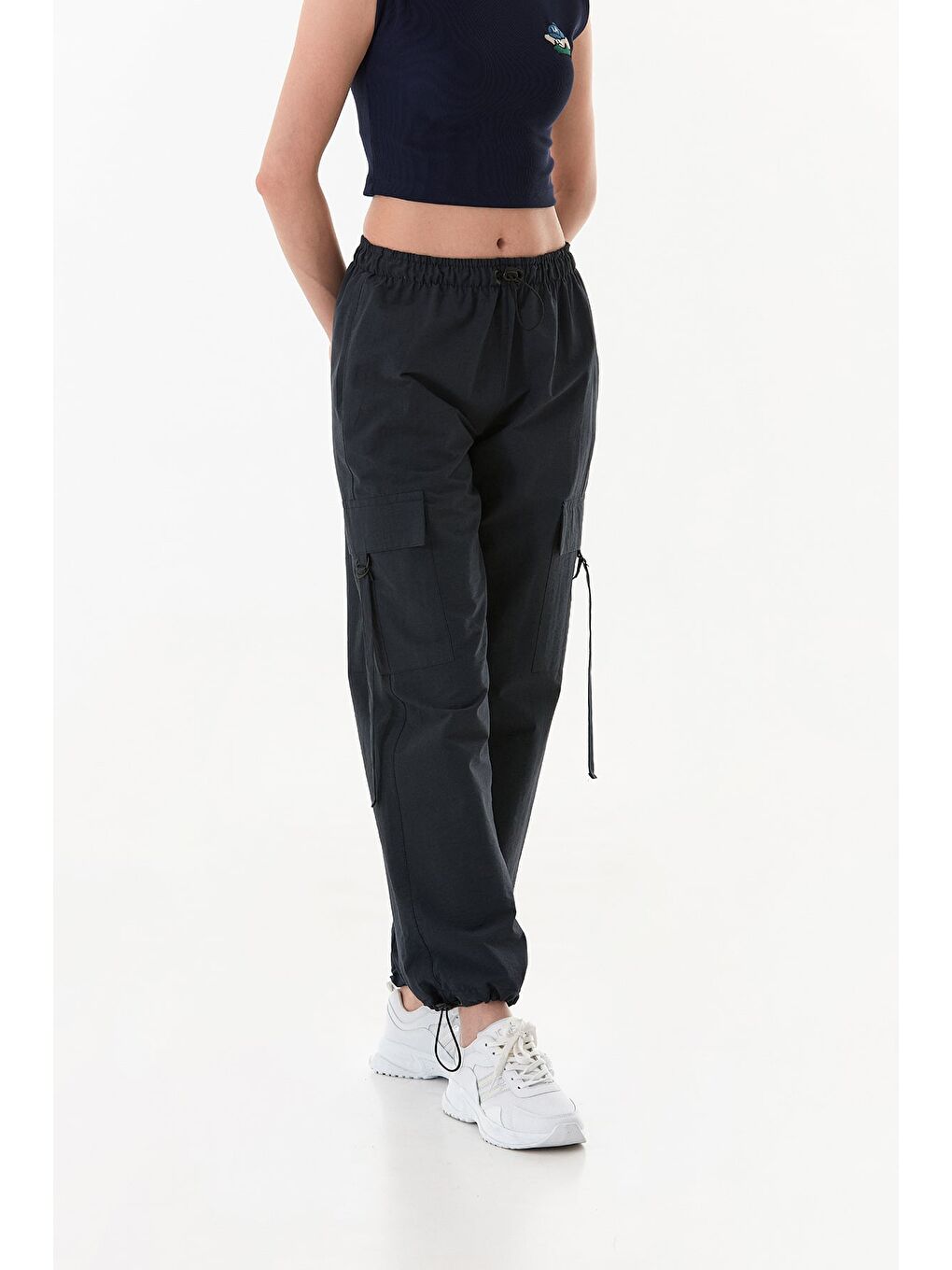 Gri Beli Lastikli Paraşüt Kumaş Stoperli Jogger Pantolon-1