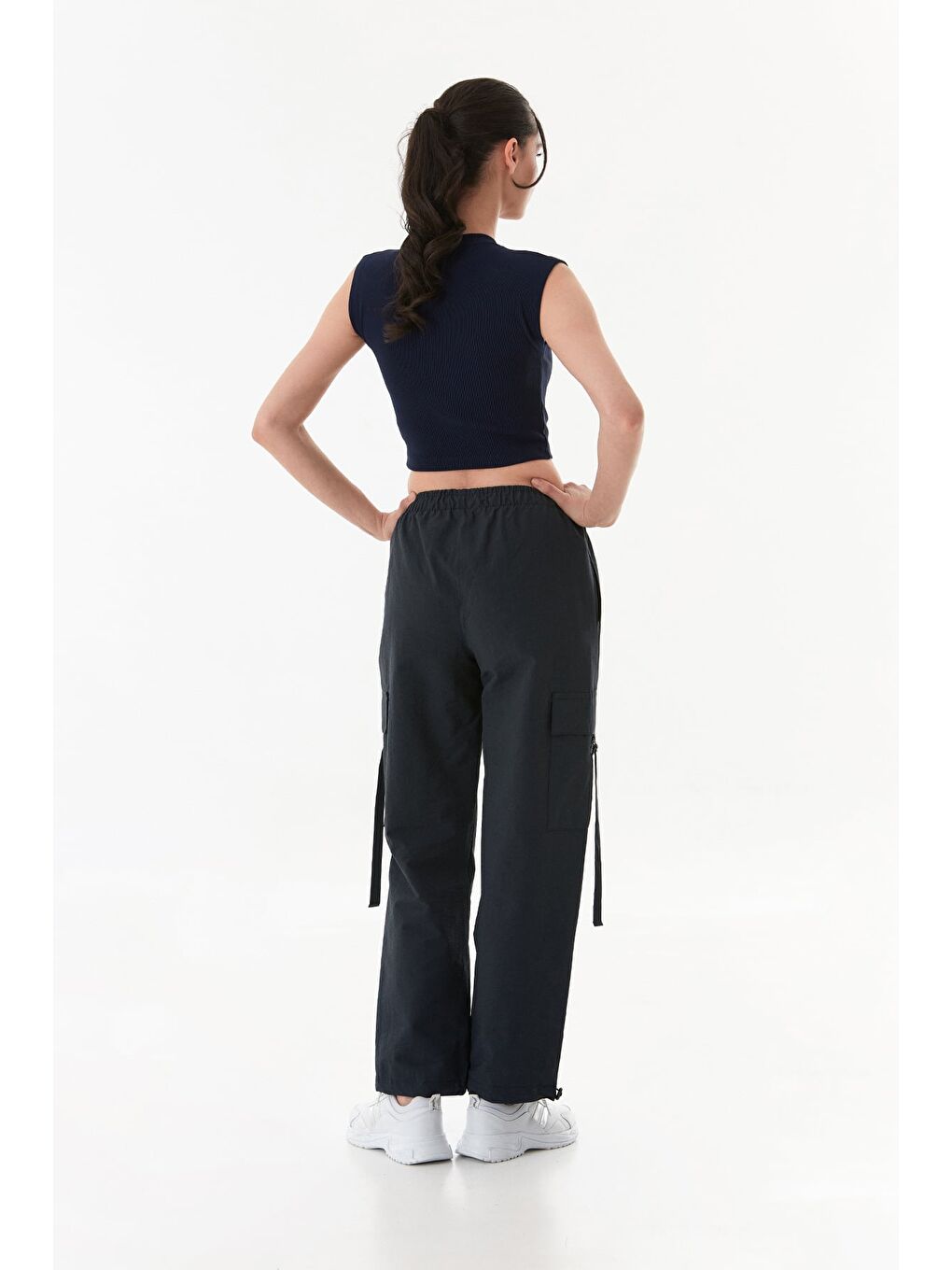 Gri Beli Lastikli Paraşüt Kumaş Stoperli Jogger Pantolon-3