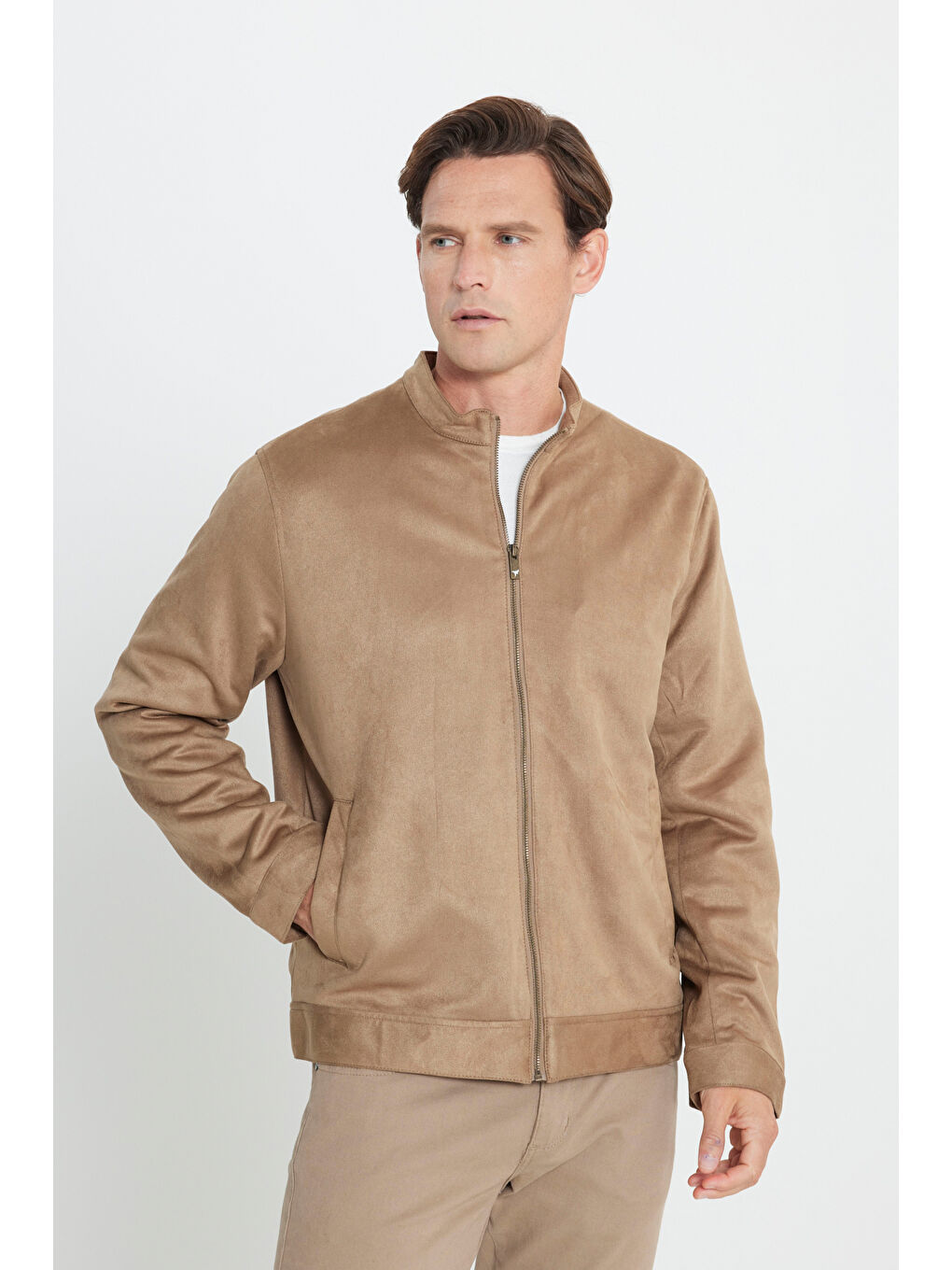 Erkek Bej Standart Fit Normal Kesim Dik Yaka Yağlı Görünümlü Mont-6