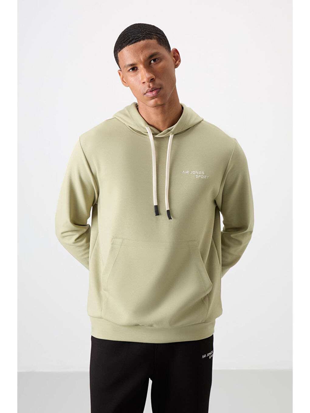 Siyah Pamuklu Kalın Yumuşak Dokulu Comfort Fit Nakışlı Erkek Eşofman Takım - 85255-1