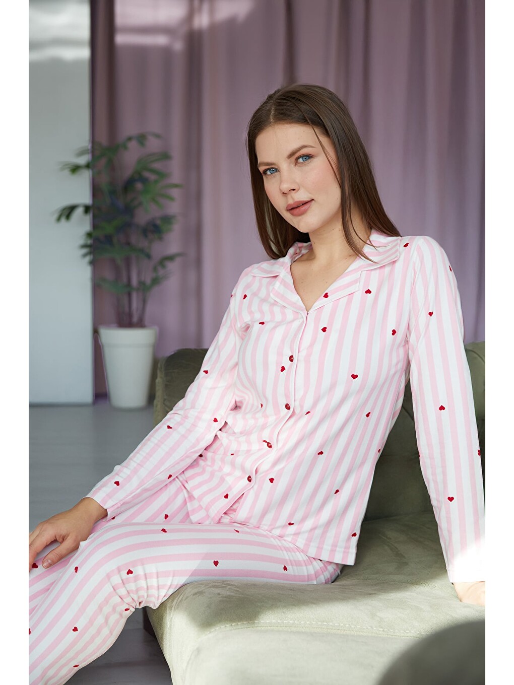 Pembe Çizgili Süet Pijama Takımı