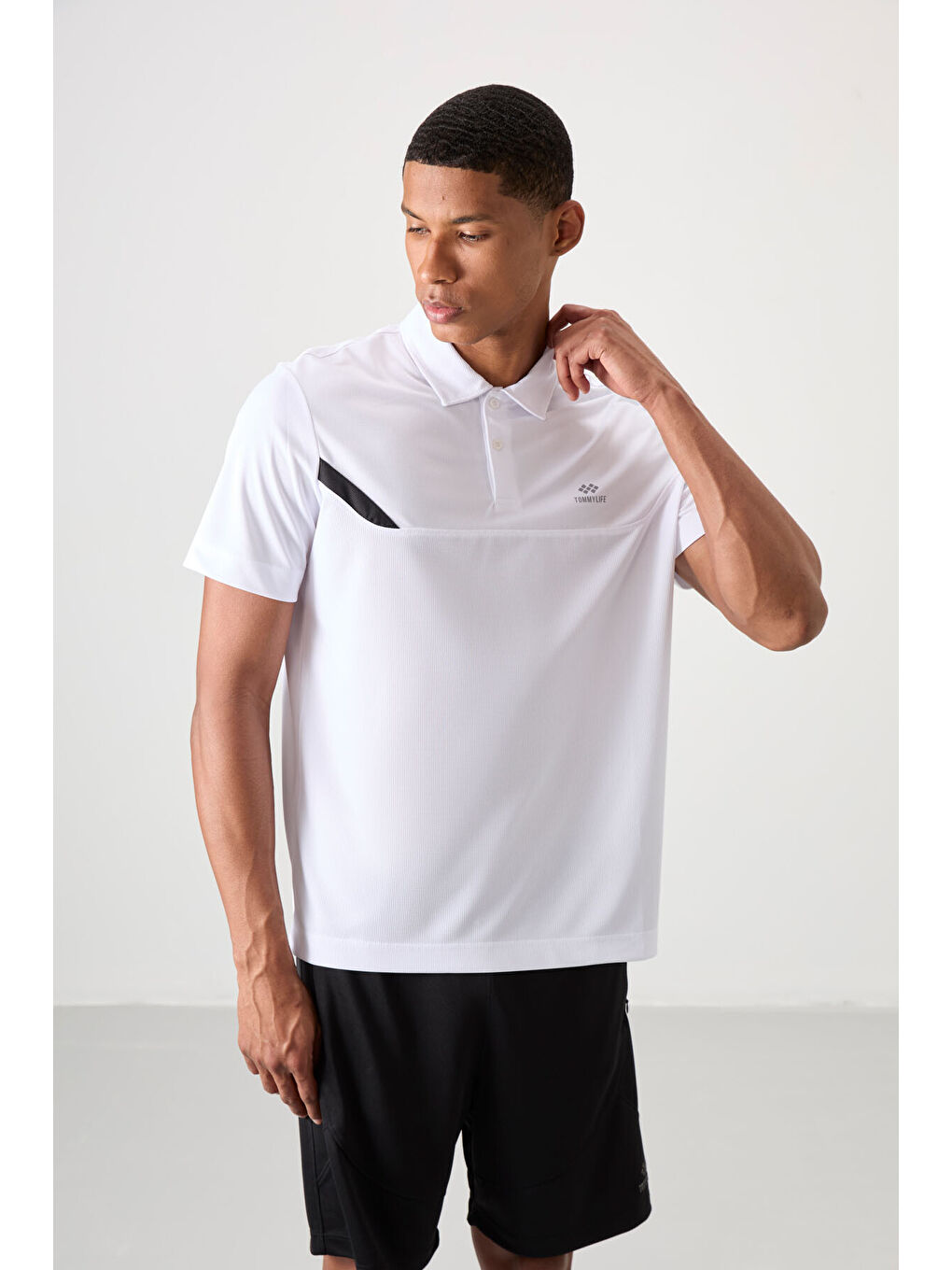 Beyaz Polyester Nefes Alan Dokulu İnce Esnek Standart Fit Polo Yaka Erkek Performans Tişört - 88402-4