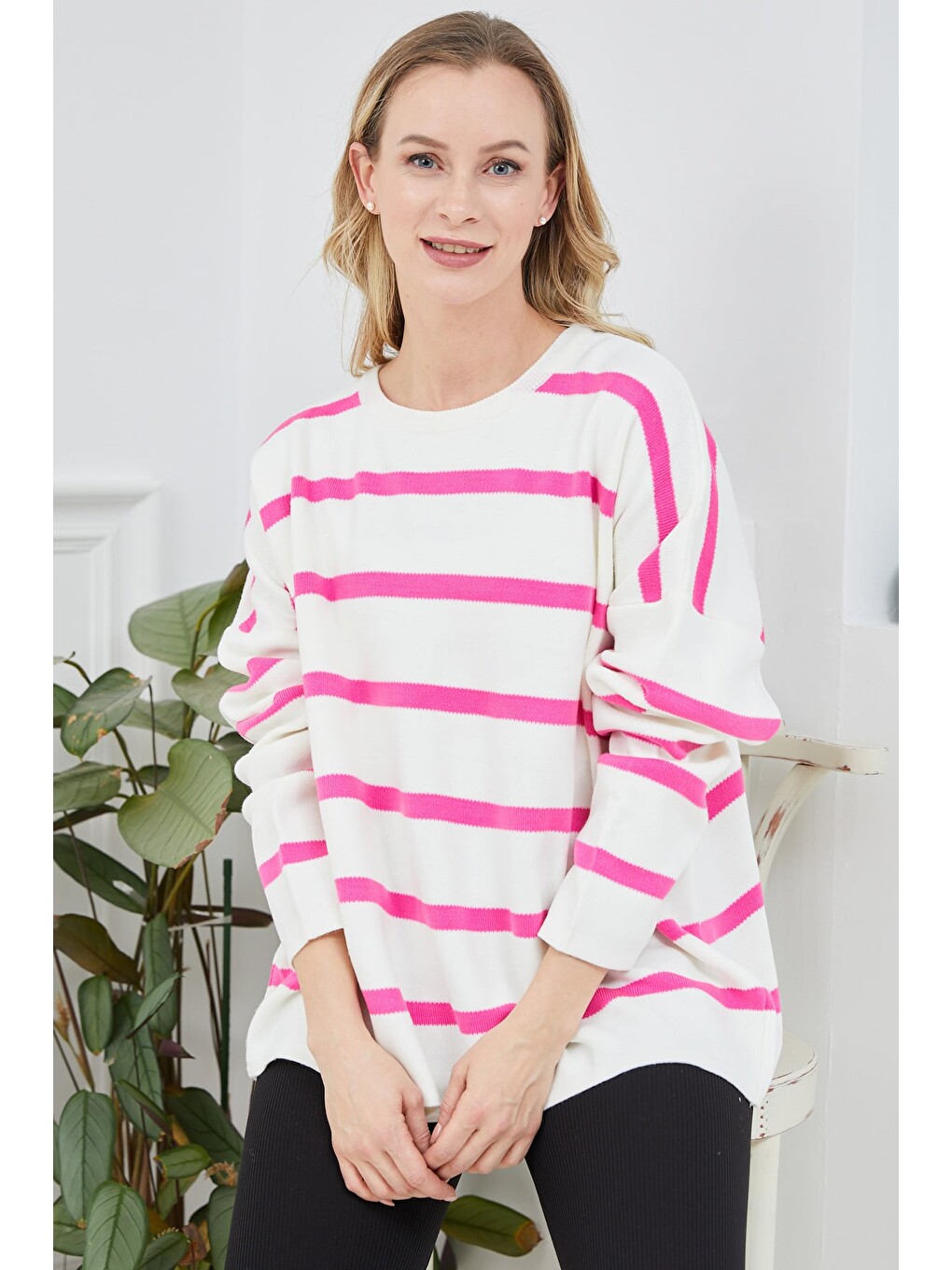 Pembe Çizgili Bisiklet Yaka Oversize Triko Kazak-1