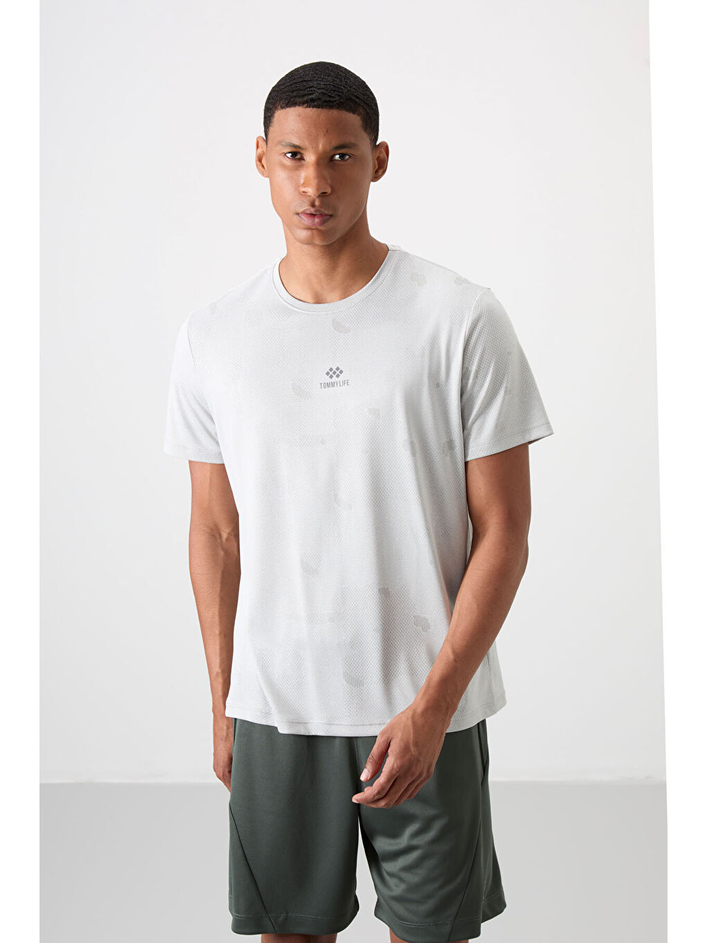 Bej Taş Polyester Nefes Alan Jakarlı İnce Esnek Standart Fit Erkek Performans Tişört - 88397-3