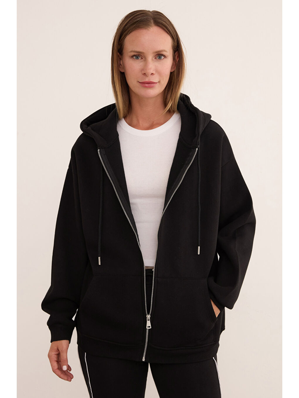 Siyah Basic Fermuarlı Kapüşonlu Oversize Sweatshirt-3
