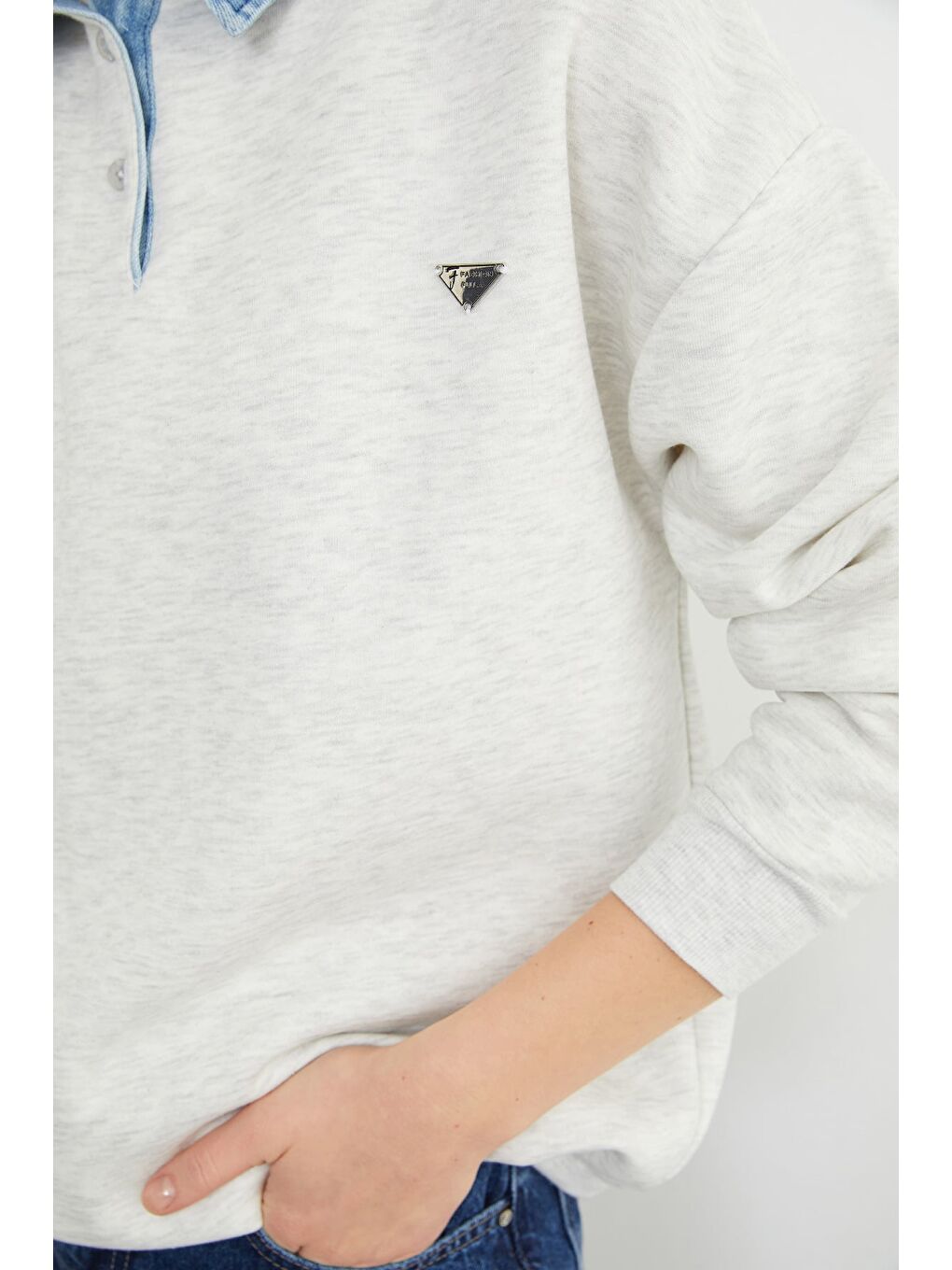 Gri 3 İplik Jean Garnili Metal Aksesuarlı Sweatshirt-4