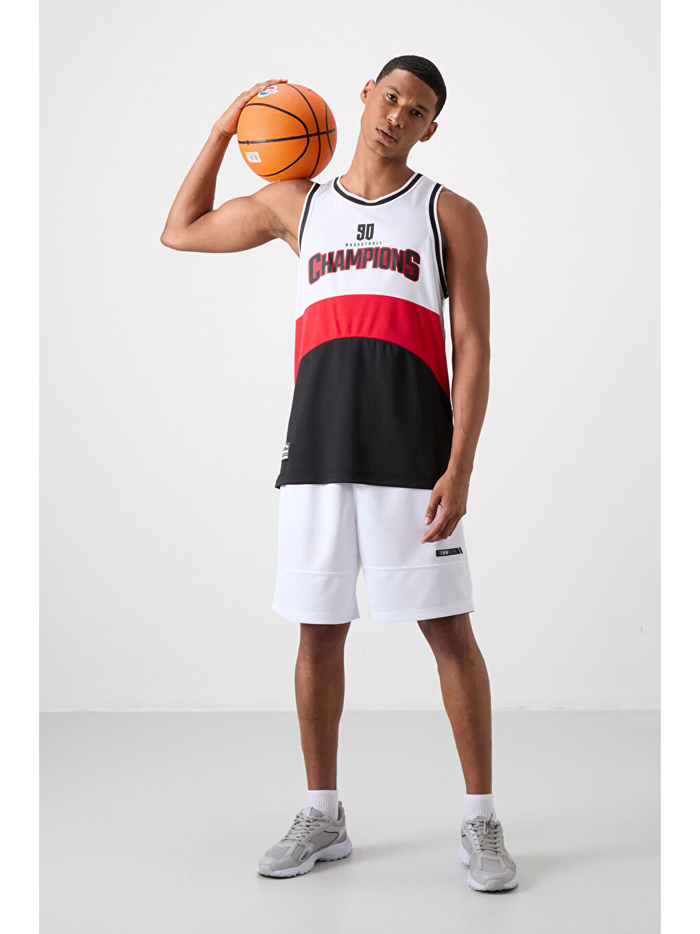 Siyah Polyester Nefes Alan Dokulu İnce Esnek Standart Fit Erkek Basketbol Kolsuz Tişört - 88395-4