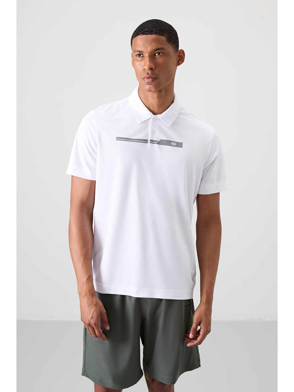 Beyaz Polyester Nefes Alan Dokulu İnce Esnek Standart Fit Polo Yaka Erkek Performans Tişört - 88393