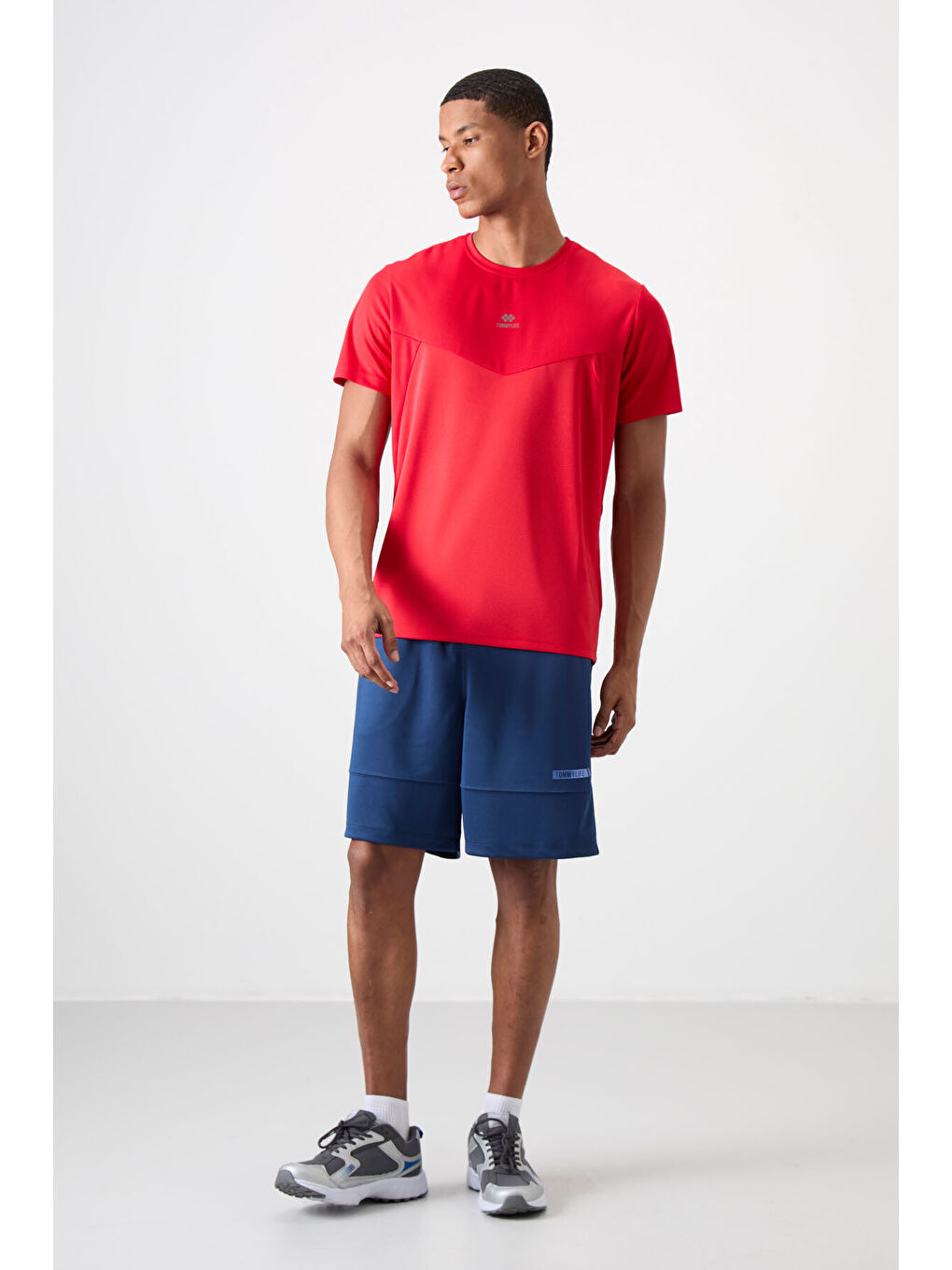 Kırmızı Polyester Nefes Alan Dokulu İnce Esnek Standart Fit Erkek Performans Tişört - 88391-2