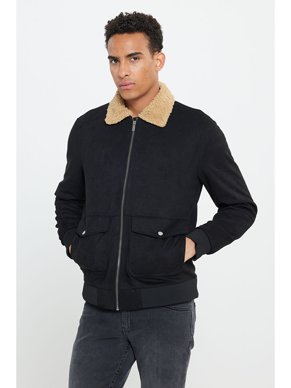 Erkek Siyah Standart Fit Normal Kesim Gömlek Yaka Süet Görünümlü Kürk Yaka Mont-2