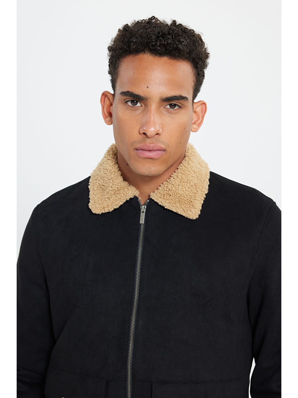 Erkek Siyah Standart Fit Normal Kesim Gömlek Yaka Süet Görünümlü Kürk Yaka Mont-3