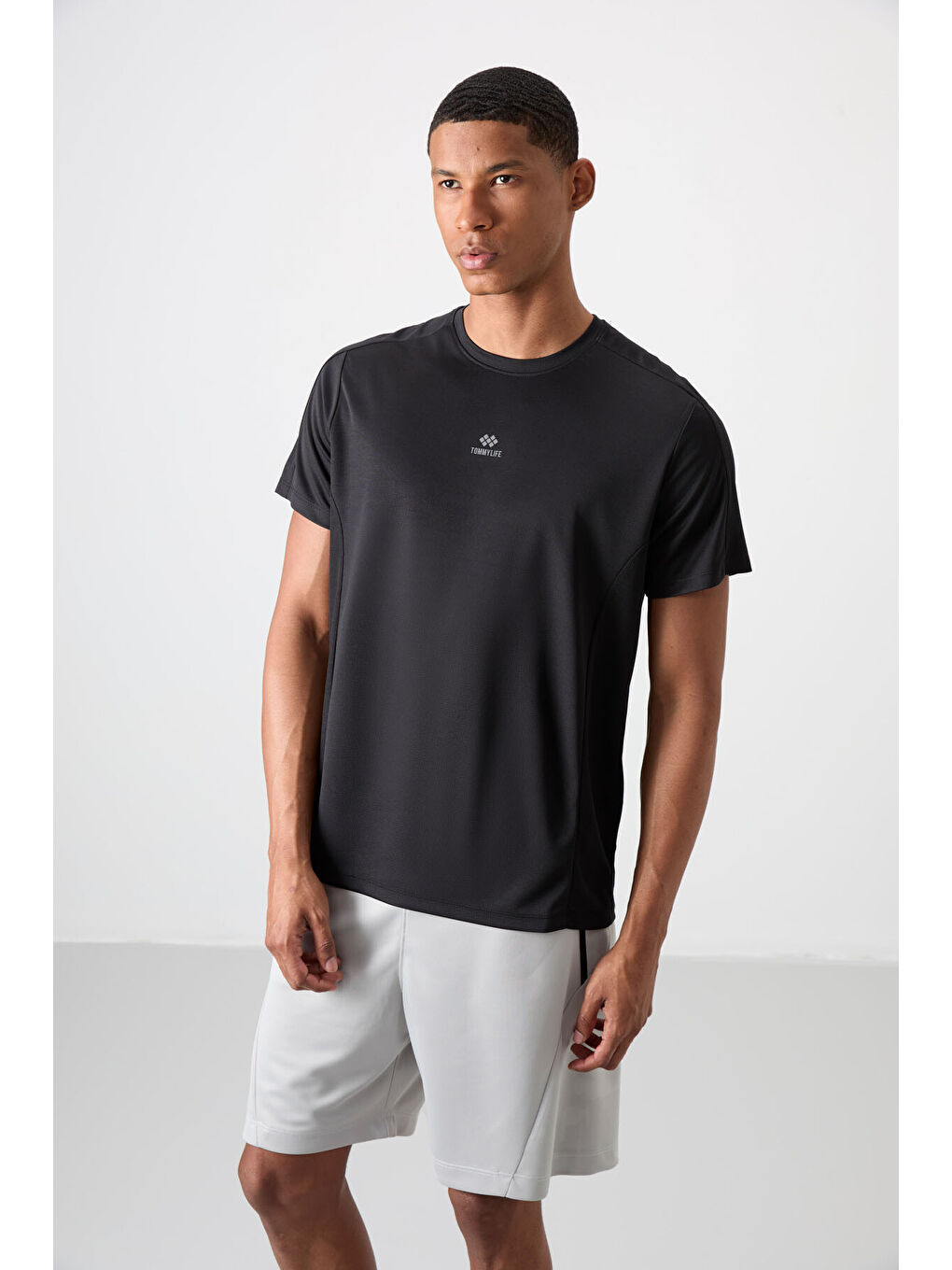 Siyah Polyester Nefes Alan Dokulu İnce Esnek Standart Fit Erkek Performans Tişört - 88390-3