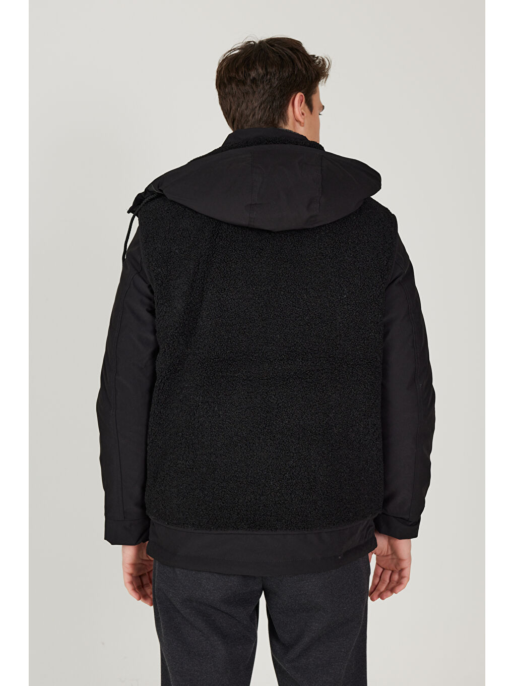 Erkek Siyah Standart Fit Normal Kesim Rüzgar Geçirmez Termometreli Sıcak Tutan Kapüşonlu Mont Kaban-10