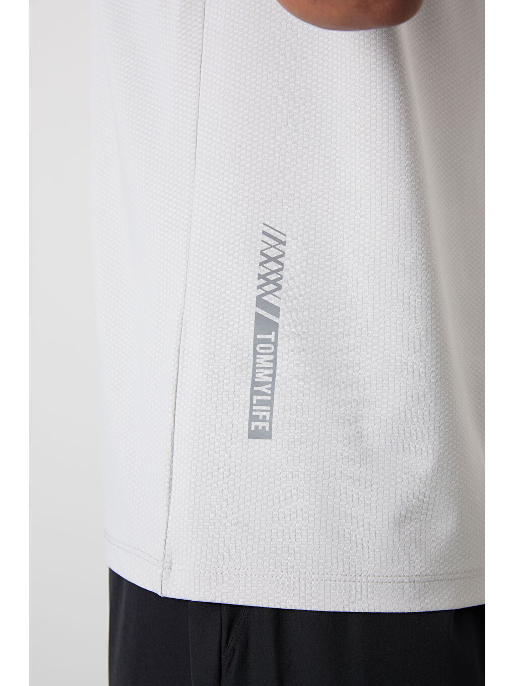 Bej Taş Polyester Nefes Alan Dokulu İnce Esnek Standart Fit Erkek Performans Tişört - 88388-4