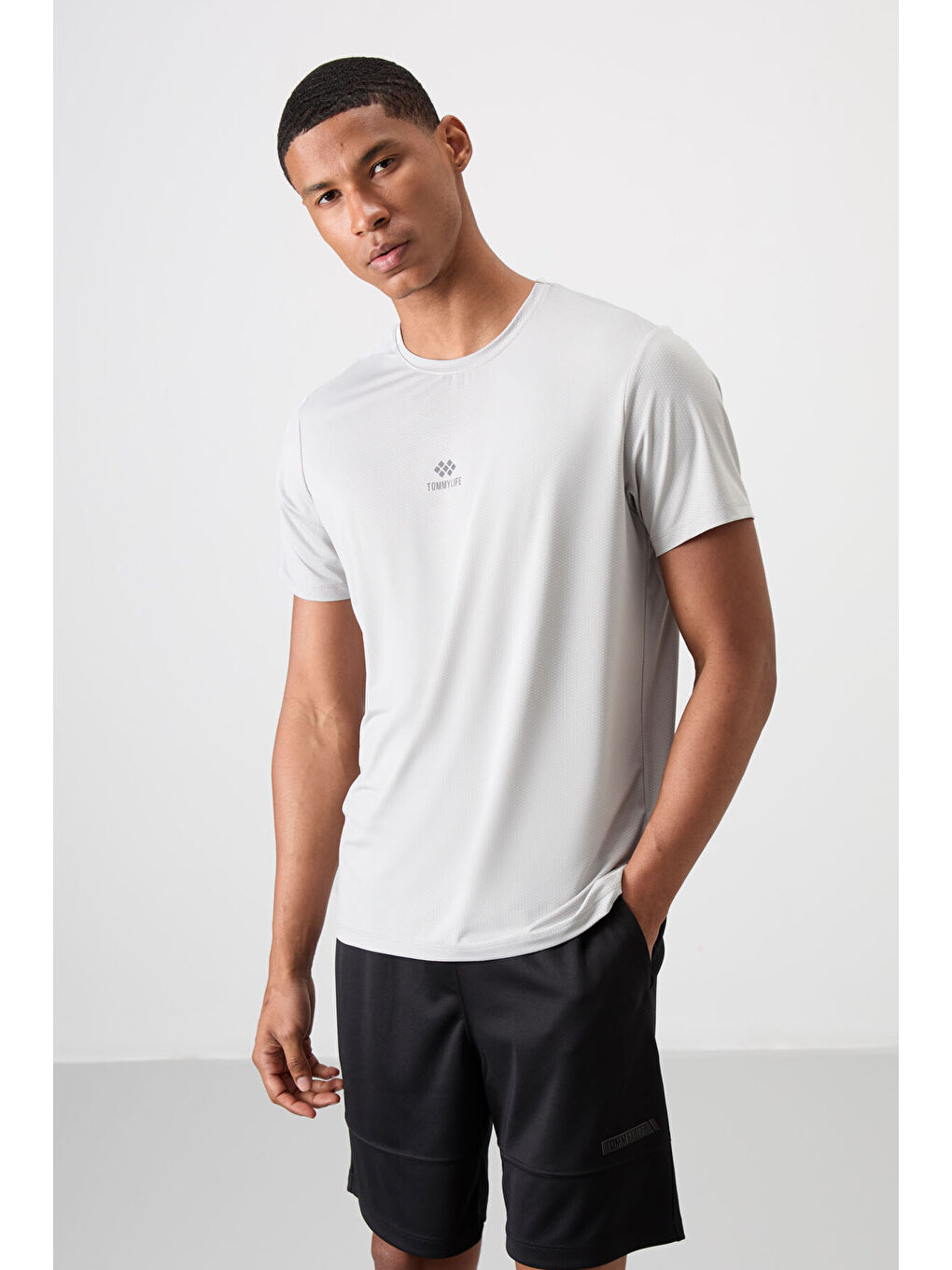 Bej Taş Polyester Nefes Alan Dokulu İnce Esnek Standart Fit Erkek Performans Tişört - 88387