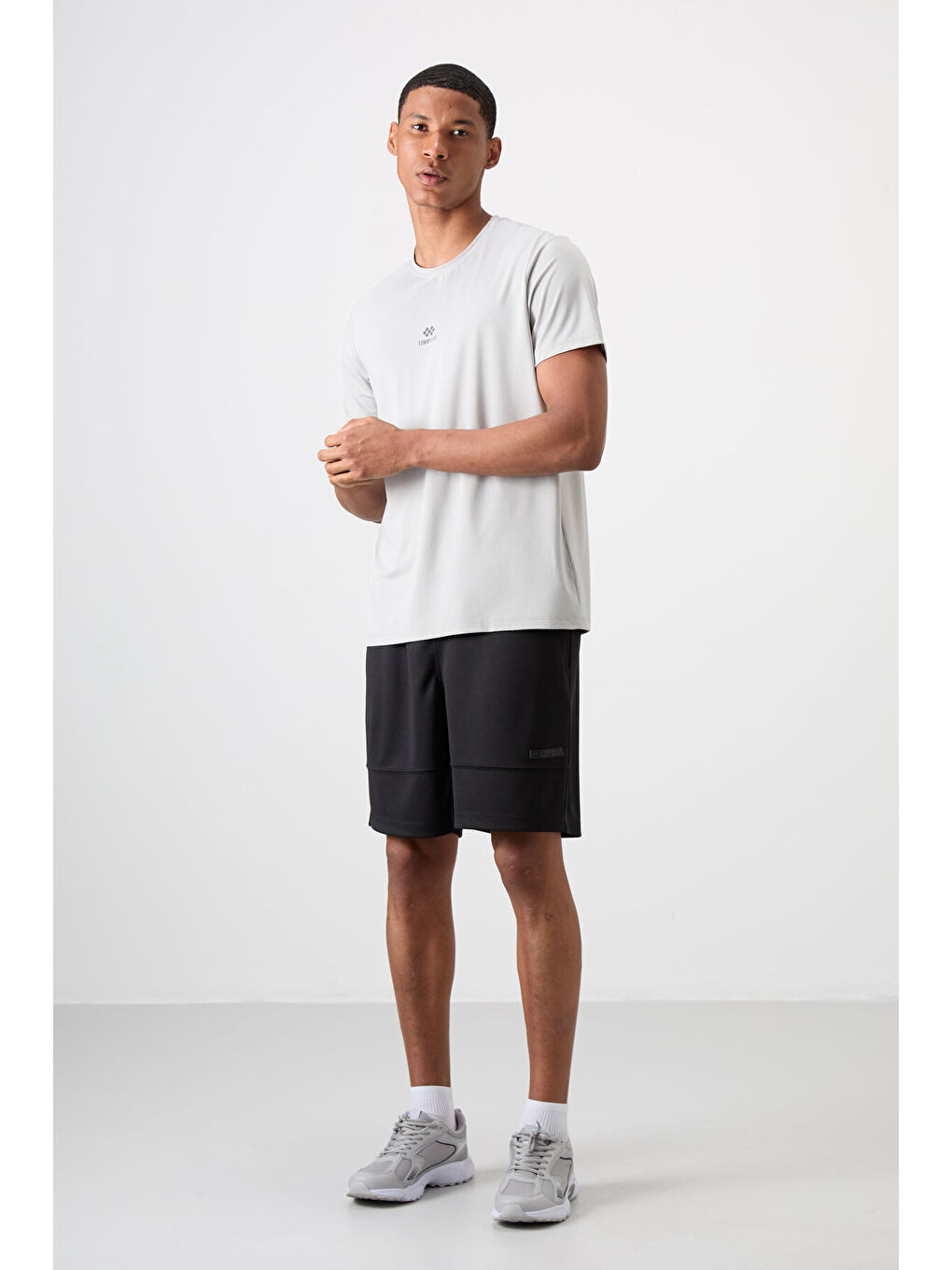 Bej Taş Polyester Nefes Alan Dokulu İnce Esnek Standart Fit Erkek Performans Tişört - 88387-1