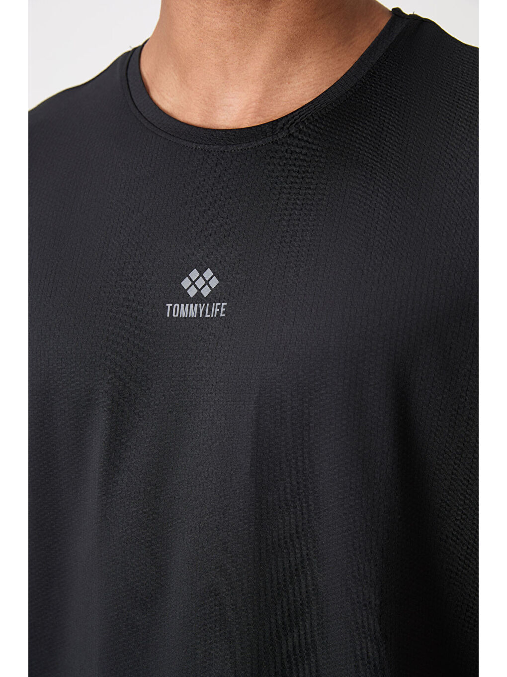 Siyah Polyester Nefes Alan Dokulu İnce Esnek Standart Fit Erkek Performans Tişört - 88387-2