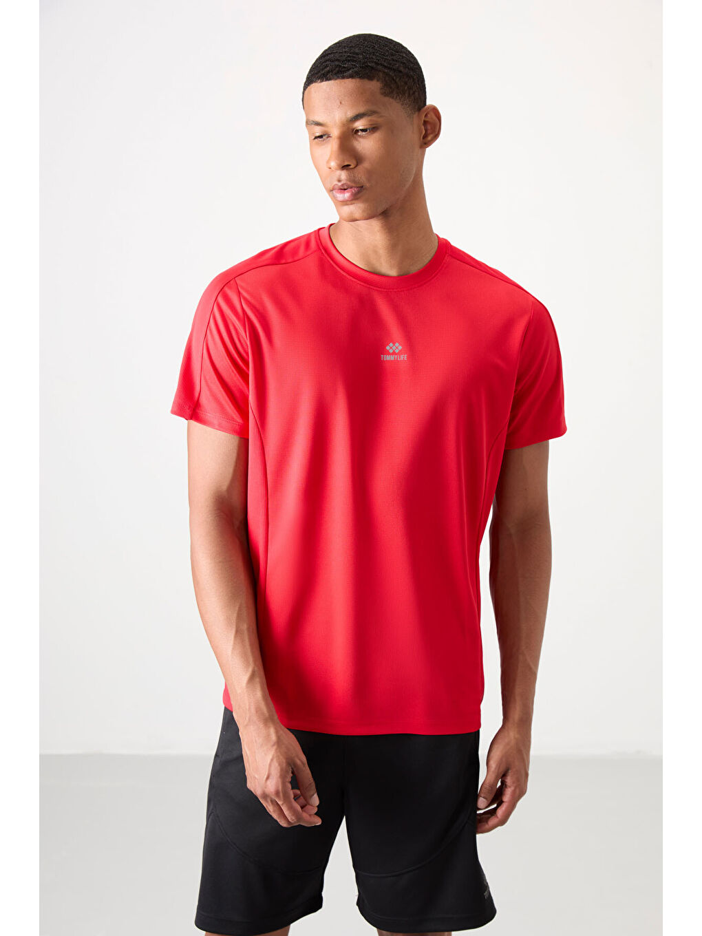 Kırmızı Polyester Nefes Alan Dokulu İnce Esnek Standart Fit Erkek Performans Tişört - 88390-3