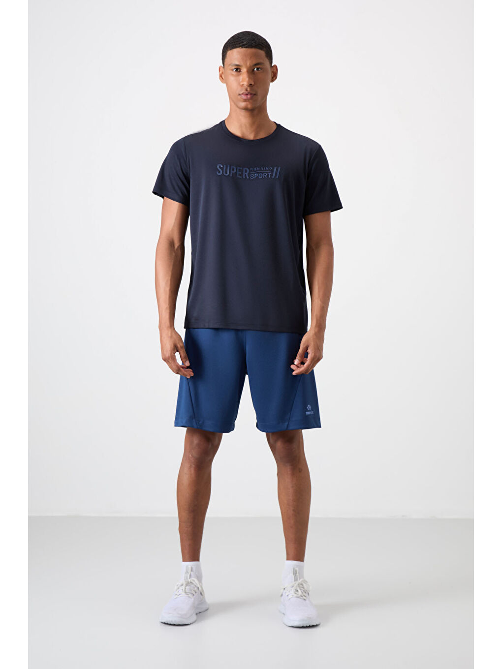 Lacivert Polyester Nefes Alan Dokulu İnce Esnek Standart Fit Erkek Performans Tişört - 88385-1